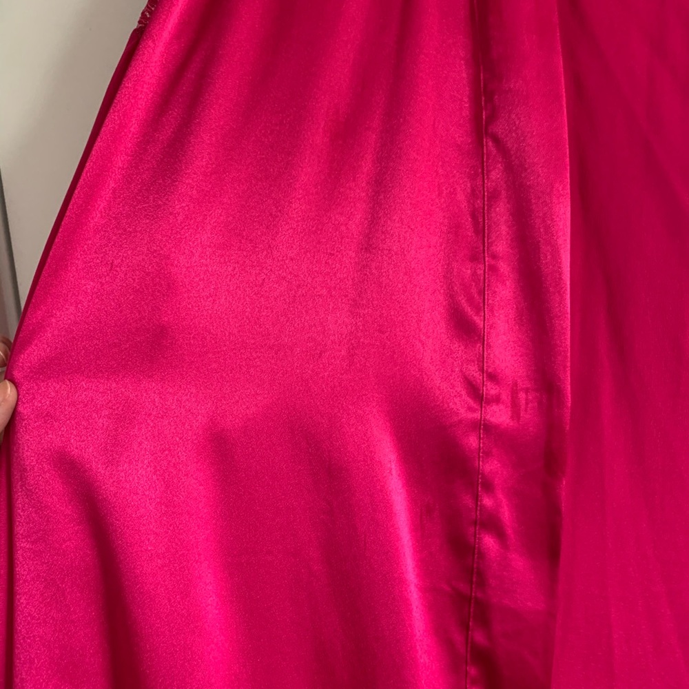 Victoria’s Secret silk robe - Picture 3 of 4